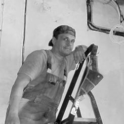 Антон Сердюков